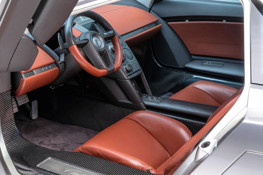 Интерьер Cadillac Cien Concept 2002 года  (фото 23 из 50)